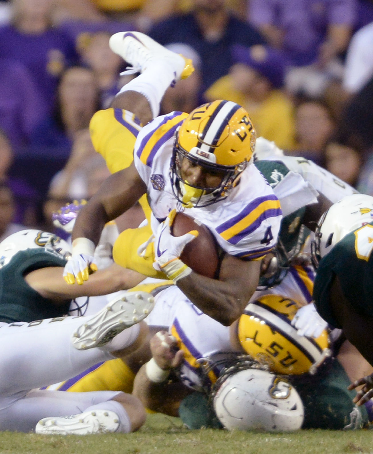 lsuslufootball1336.090918 bf